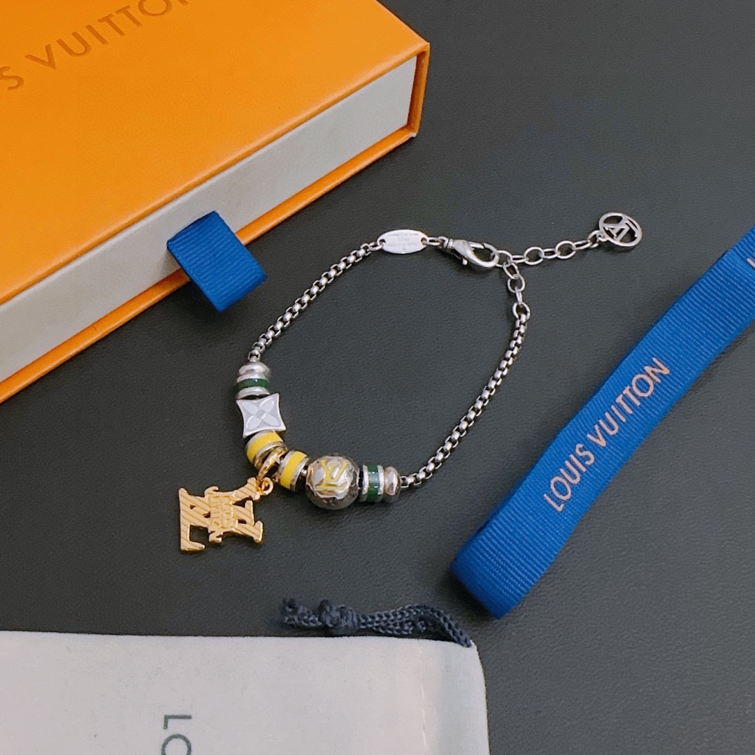 LV Bracelet 03lyr438